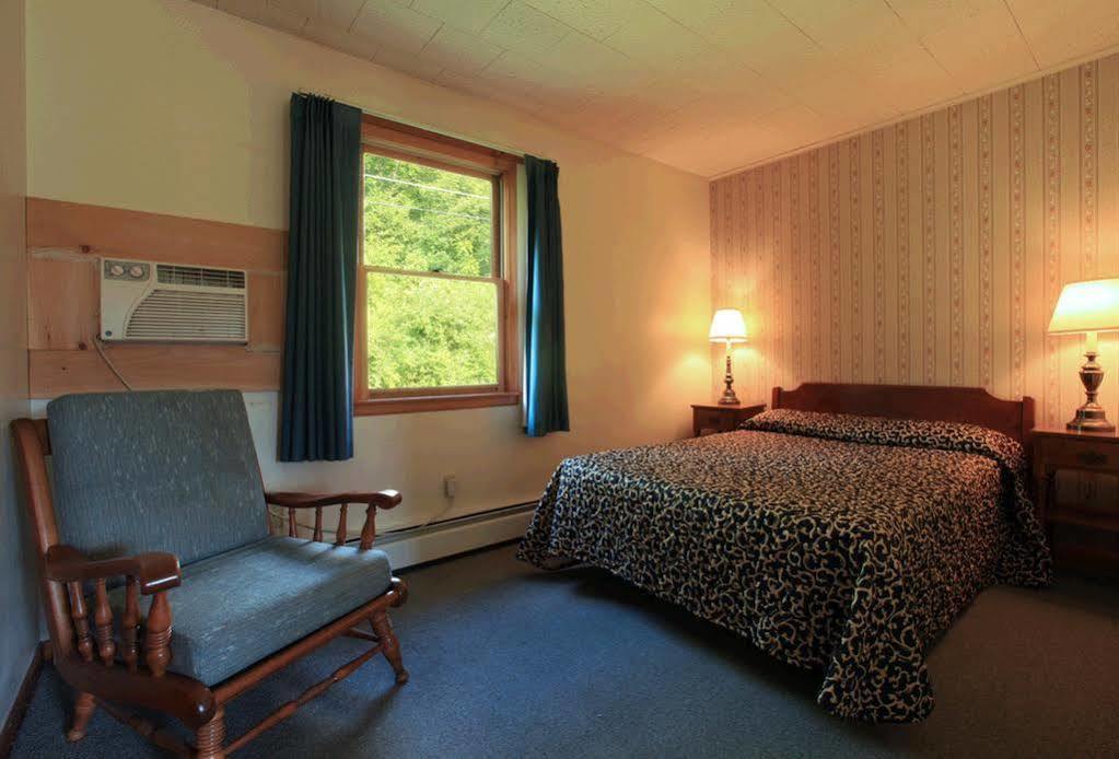 Ladd Brook Inn Pownal Zimmer foto